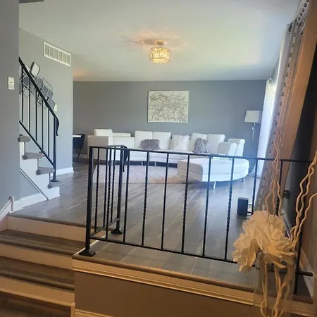 E Estates Appartement